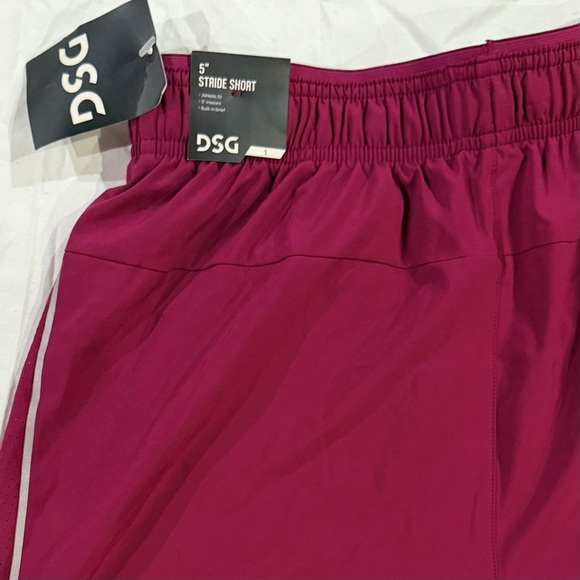 DSG Women's Dark Pink/Red Athletic Shorts - NWT - Size Small - Picture 4 of 4